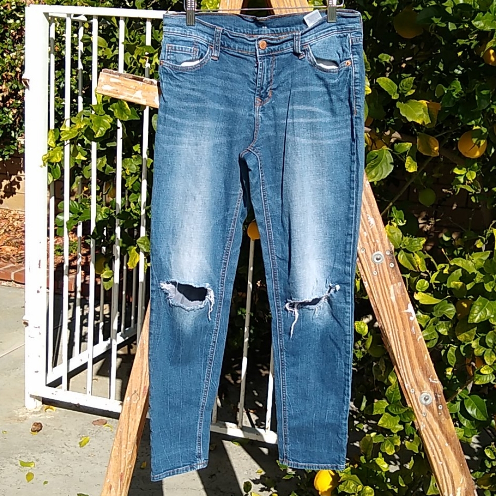 Old Navy Fr Distressed/Ripped Jeans 2